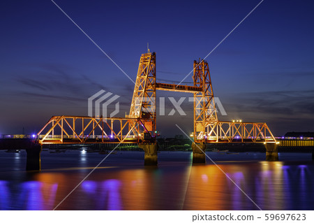 國家指定的重要文化財產照亮美麗的築後川登山橋 59697623