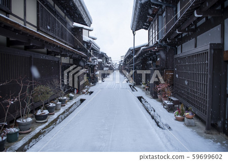 飛Tak高山的雪景 59699602