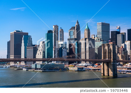 紐約曼哈頓摩天大樓和布魯克林大橋 紐約曼哈頓摩天大樓和布魯克林大橋 59703446
