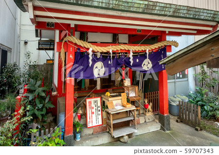 贊岐小白色稻荷神社 59707343