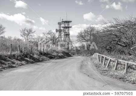 (深褐色)高柏地高原,第二停車場,秋季無線電塔 (深褐色)高柏地高原,第二停車場,秋季無線電塔 59707503