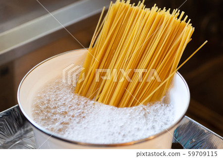 煮意大利面 59709115