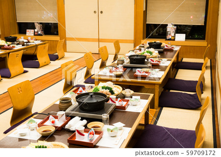 Image of a banquet in a Japanese-style room 59709172