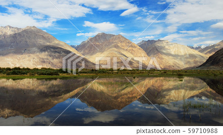 Pangong Tso, Tibetan for "high grassland lake", Pangong Tso, Tibetan for "high grassland lake", 59710988
