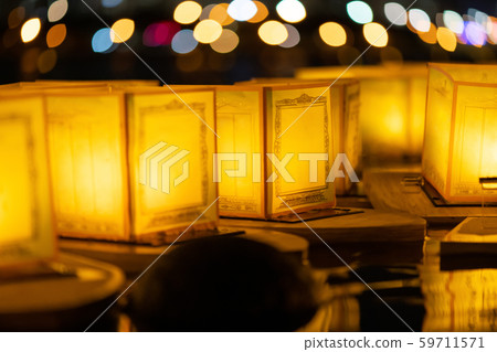 Title Lantern sink, Toro sink, Rantoukai, Bon Festival, Night view, Fujikawaguchiko Title Lantern sink, Toro sink, Rantoukai, Bon Festival, Night view, Fujikawaguchiko 59711571
