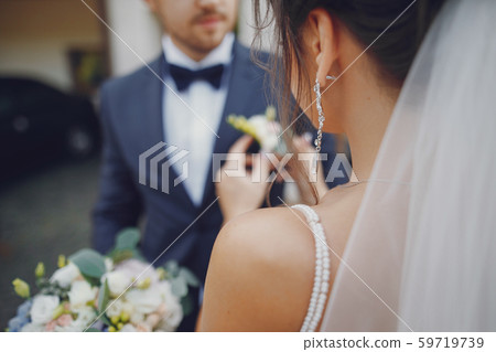 bride with groom 59719739