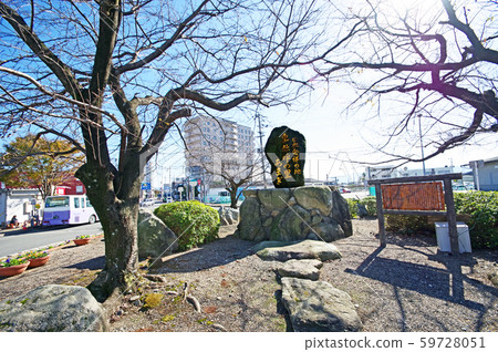 來自日本的莊之石碑 59728051