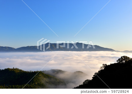 Sea of clouds in the Kameoka basin 59728924