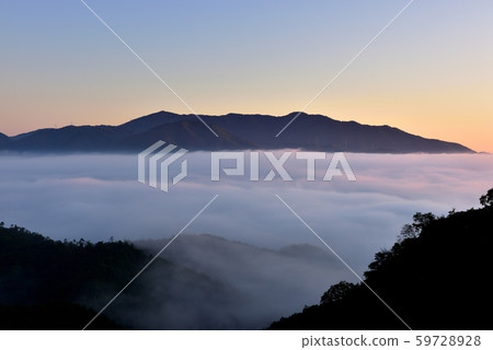 Sea of clouds in the Kameoka basin Sea of clouds in the Kameoka basin 59728928