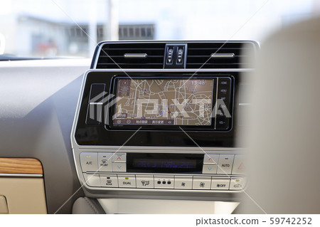 Car navigation 59742252