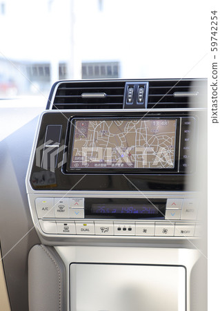 Car navigation 59742254