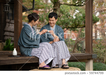Middle couple hot spring travel Yukata Ryokan image 59744799