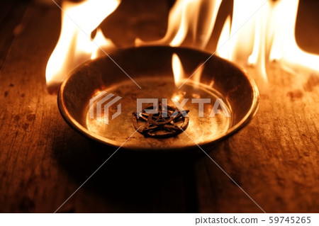 Old pentagram burning in flames Old pentagram burning in flames 59745265