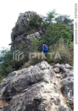 從龍門峽山入口到山頂(Tendoiwa)的爬山路線的視圖 從龍門峽山入口到山頂(Tendoiwa)的爬山路線的視圖 59750039