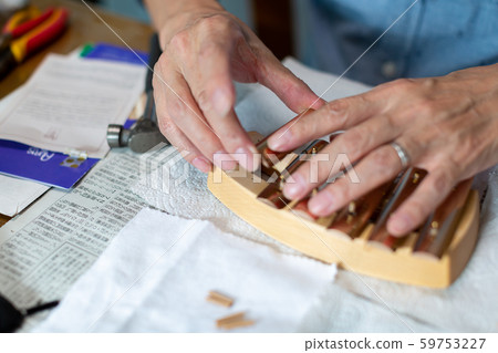 Repair of toy instruments 59753227