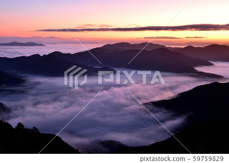 Iwawayama's sea of clouds Iwawayama's sea of clouds 59759829