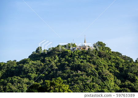 Khao Tang Guan, The top of the hill is a major ancient mountain, with an elevator on the hill. Phra that Chedi Luang Sala Phra Wihan Daeng, Lighthouse , Thailand's popular tourist in Songkhla Khao Tang Guan, The top of the hill is a major ancient mountain, with an elevator on the hill. Phra that Chedi Luang Sala Phra Wihan Daeng, Lighthouse , Thailand's popular tourist in Songkhla 59763389