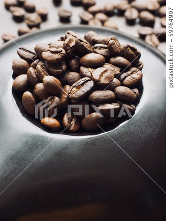 Roasted coffee beans, ground coffee 59764997