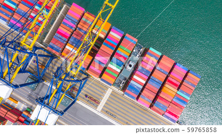 Container ship loading and unloading in deep sea 59765858
