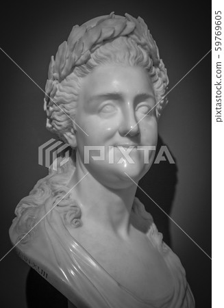 Statue bust of Empress Catherine the Great to Catherine. Grand Palace in Tsaritsyno 59769605