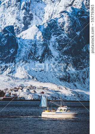 beautiful norwegian landscape 59776965
