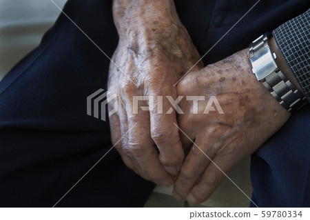 Senior man, Grandpa's hand 59780334