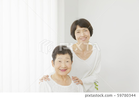 Parent and child smile Parent and child smile 59780344