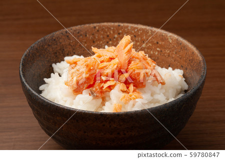 三文魚片飯 59780847