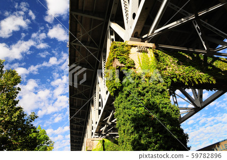 Granville Bridge, the gateway to Vancouver, Vancouver 59782896