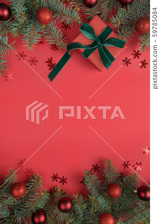 Christmas border with fir tree and gift on red 59785084