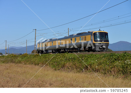 北陸本線運行的KAYA 141系列巡檢車 北陸本線運行的KAYA 141系列巡檢車 59785245
