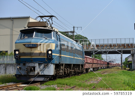 EF6627石灰石運輸火車在東海道支線上行駛 EF6627石灰石運輸火車在東海道支線上行駛 59785319