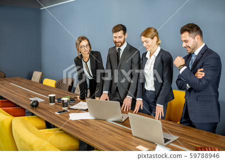Business people at the meeting room 59788946