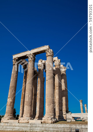 Ruins of the Temple of Olympian Zeus at the center of the Athens city Ruins of the Temple of Olympian Zeus at the center of the Athens city 59793101