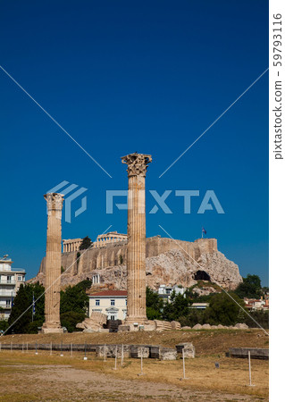 Ruins of the Temple of Olympian Zeus and the Acropolis at the center of the Athens city Ruins of the Temple of Olympian Zeus and the Acropolis at the center of the Athens city 59793116