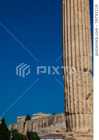Ruins of the Temple of Olympian Zeus and the Acropolis at the center of the Athens city Ruins of the Temple of Olympian Zeus and the Acropolis at the center of the Athens city 59793119