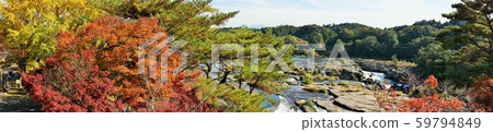 鹿兒島縣伊佐市柏木瀑布秋天的樹葉全景標題材料背景 鹿兒島縣伊佐市柏木瀑布秋天的樹葉全景標題材料背景 59794849