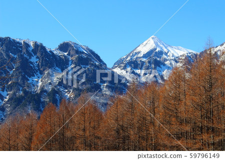 美麗的Myoko Togakushi山1911年：早春的Myoko Togakushi山1911年 59796149