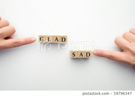 圖像快樂傷心畢業傷心 59796347