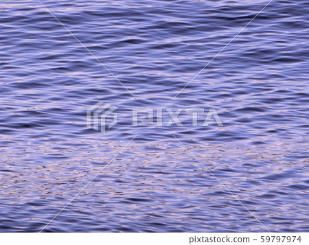 牆紙材質美麗的海浪圖案，夕陽下的淺紫色，駿河灣 59797974