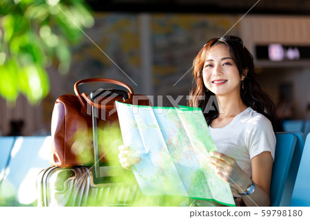 Lifestyle woman travel 59798180