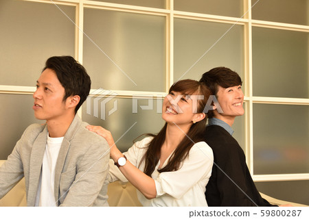 Men and women sitting on the sofa and relaxing 3 people <Business casual / Korean dra poster style pose> Men and women sitting on the sofa and relaxing 3 people <Business casual / Korean dra poster style pose> 59800287