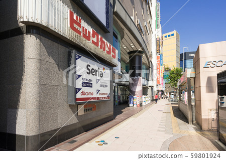 名古屋市容太宰口Bic Camera名古屋站西店人行道 59801924
