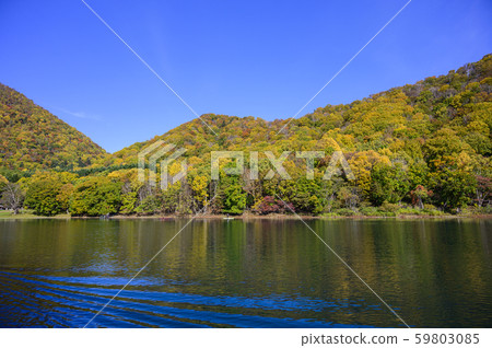 洞爺湖中島紅葉 從遊船上觀看 照片素材 圖片 圖庫 洞爺湖中島紅葉 從遊船上觀看 照片素材 圖片 圖庫