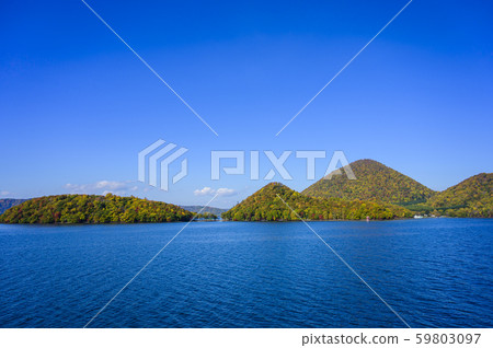 Lake Toya Islands (view from pleasure boat) 59803097