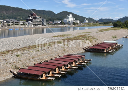 Nagaragawa River and Ukai Ferris Wheel Nagaragawa River and Ukai Ferris Wheel 59803281