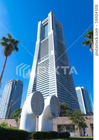 港未來,摩天大樓和棕櫚樹 港未來,摩天大樓和棕櫚樹 59804308