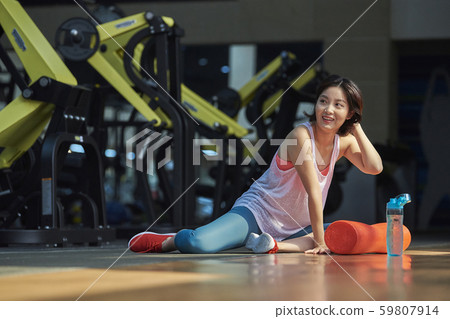女性健身伸展運動 女性健身伸展運動 59807914