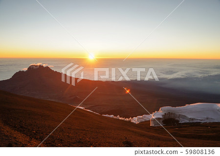 乞力馬扎羅峰會 59808136