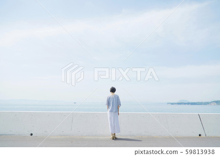 Woman Woman 59813938